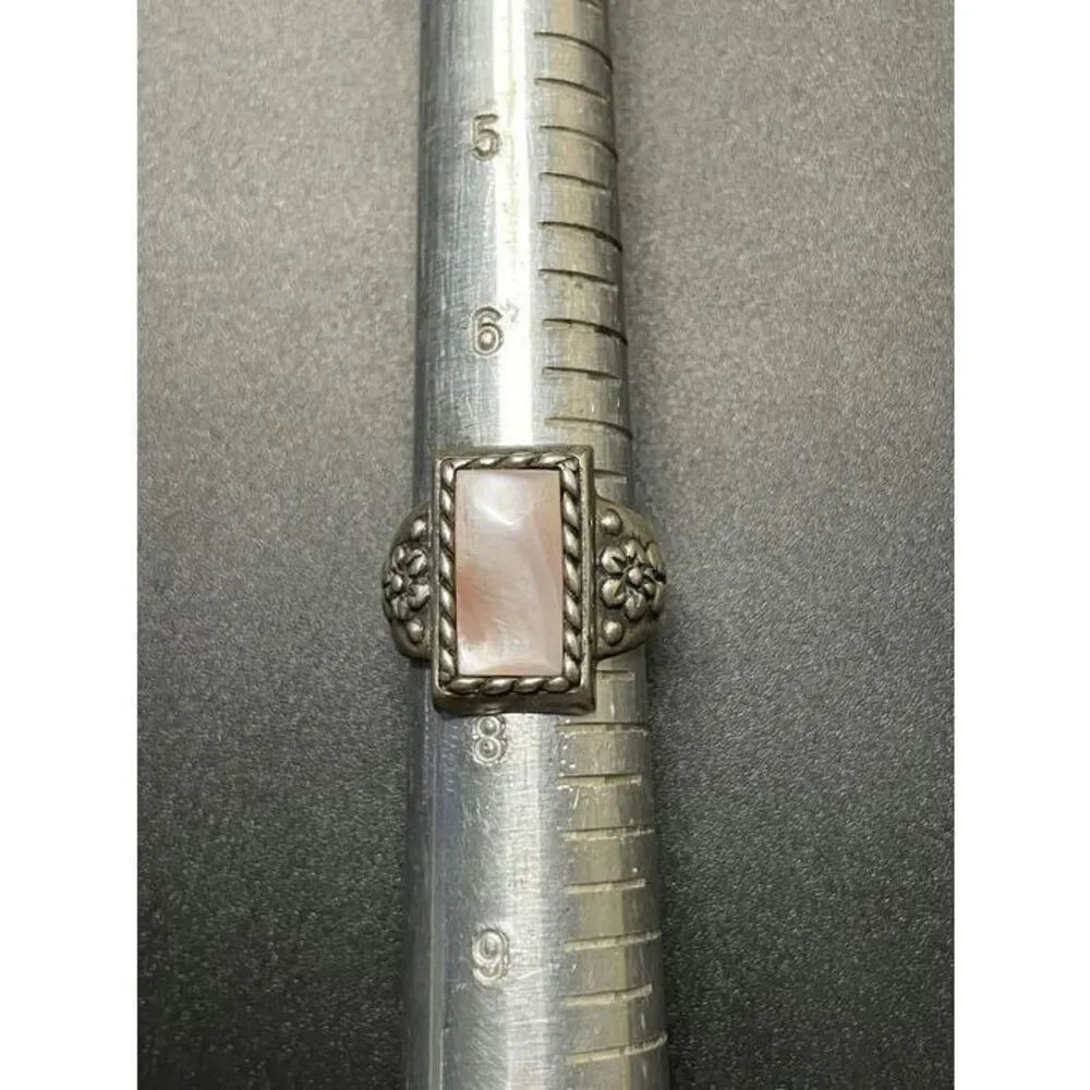 Sterling Silver Rectangular Abalone Floral Embossing Ring size 7